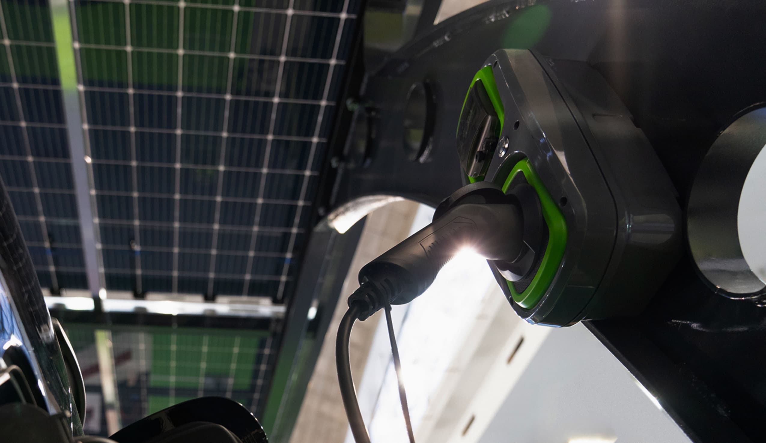 recharger votre voiture grâce à vos panneaux 